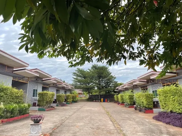 บ้านไร่ภูพิงค์ รีสอร์ท อ.กันทรลักษ์
